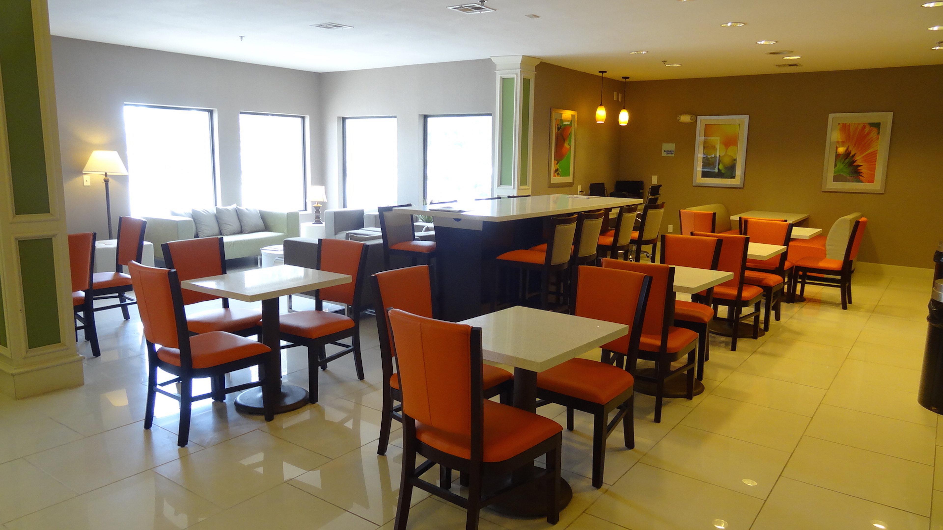 Holiday Inn Express Hotel Kansas City - Bonner Springs By Ihg Dış mekan fotoğraf