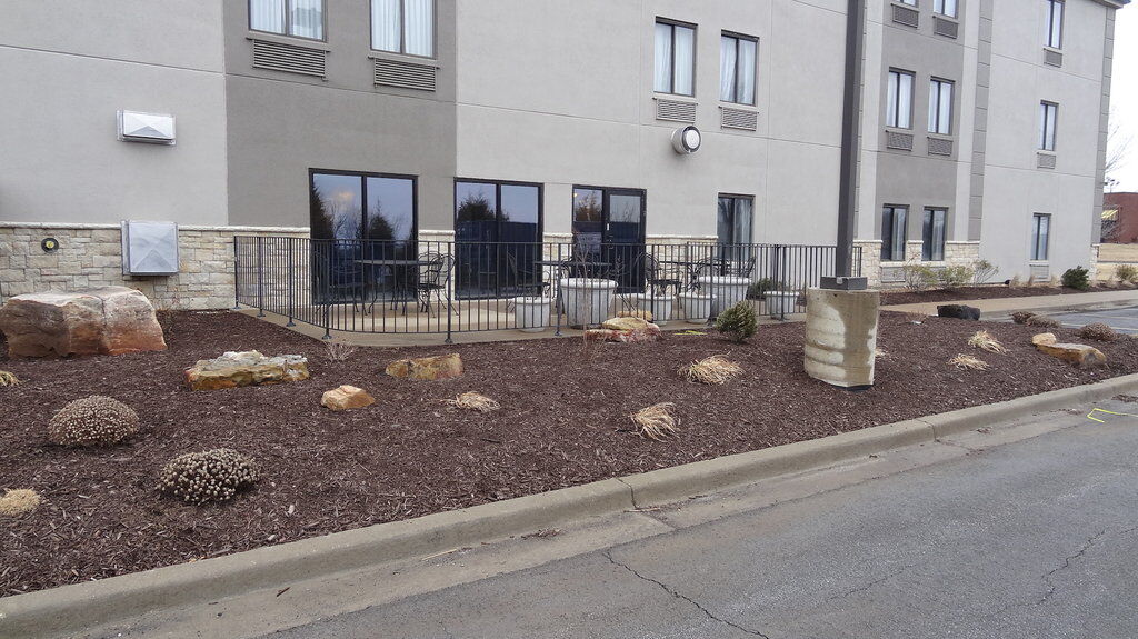 Holiday Inn Express Hotel Kansas City - Bonner Springs By Ihg Dış mekan fotoğraf